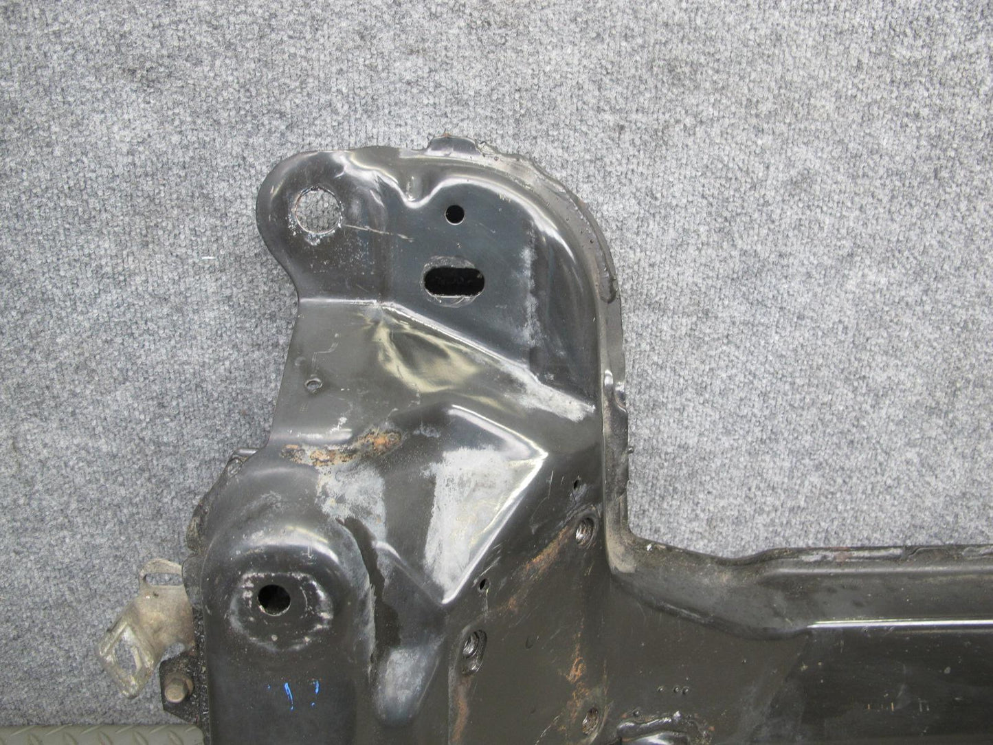 98-02 Chevrolet Camaro Coupe LS1 5.7L Front Suspension Subframe Crossmember OEM