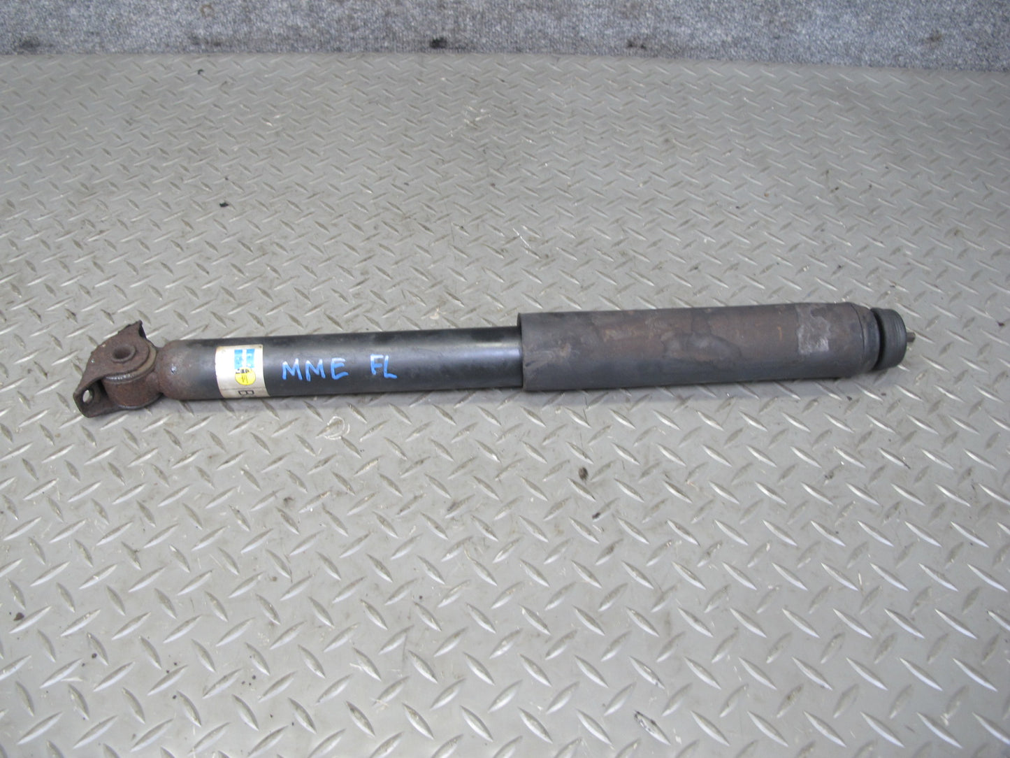75-85 Mercedes W123 Set of 2 Front Left & Right Bilstein Strut Shock Absorber