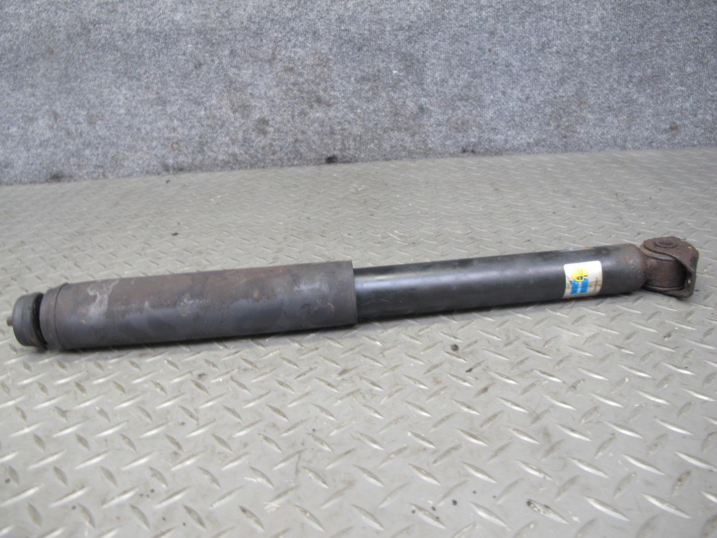 75-85 Mercedes W123 Set of 2 Front Left & Right Bilstein Strut Shock Absorber