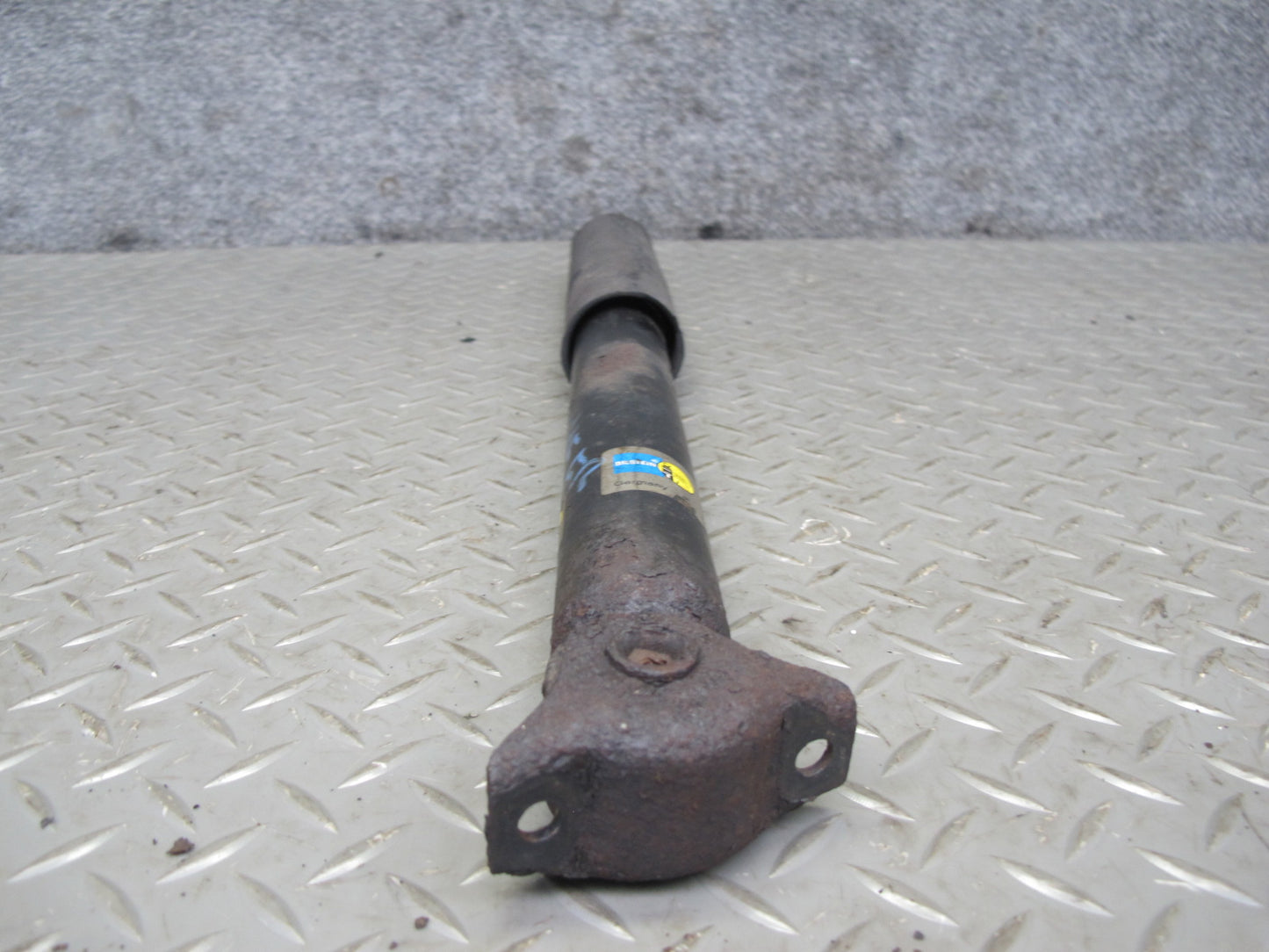75-85 Mercedes W123 Set of 2 Front Left & Right Bilstein Strut Shock Absorber