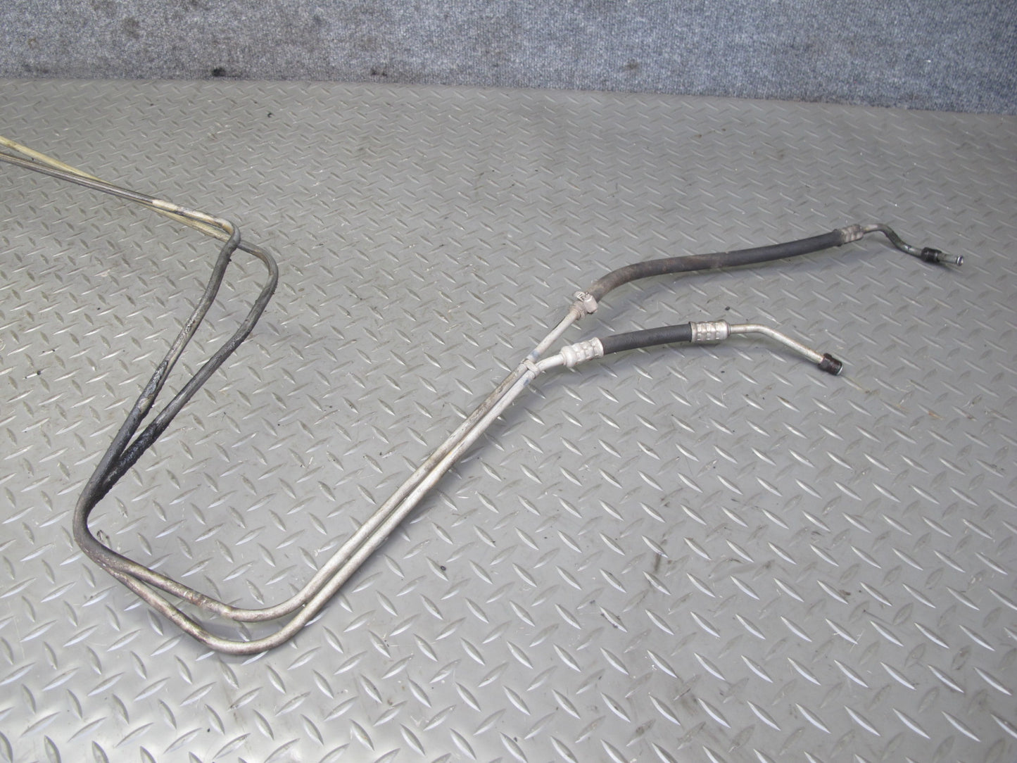 1998 Chevrolet Camaro 4L60E A/T Auto Transmission Oil Cooler Hose Pipe Line OEM