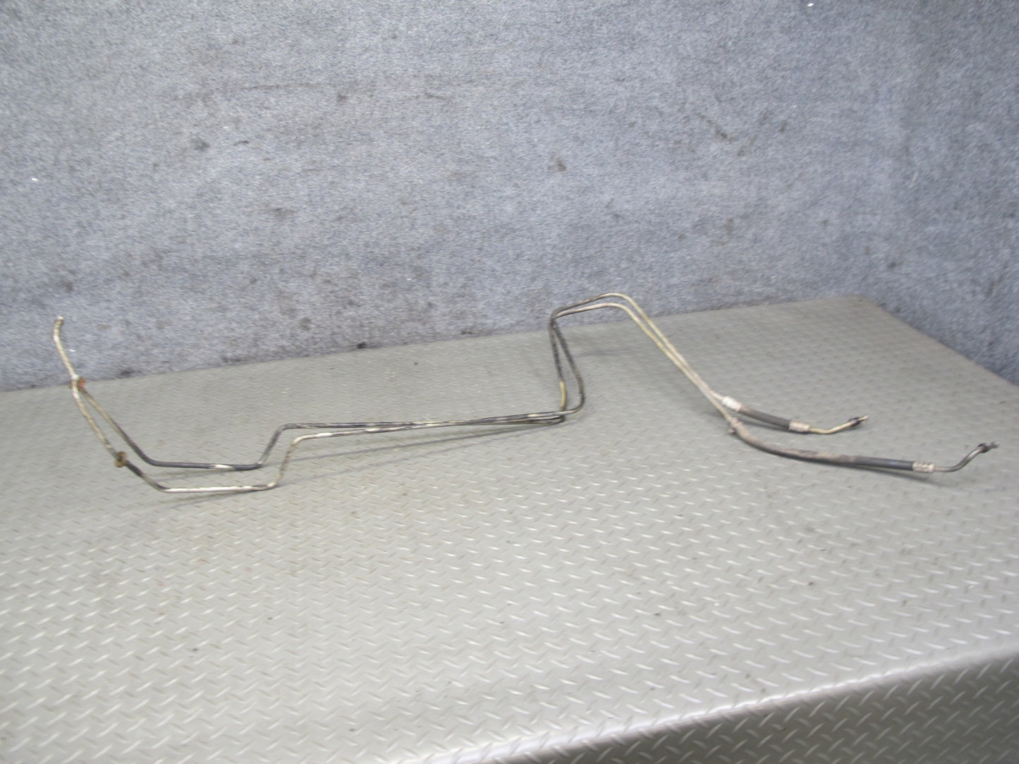 1998 Chevrolet Camaro 4L60E A/T Auto Transmission Oil Cooler Hose Pipe Line OEM