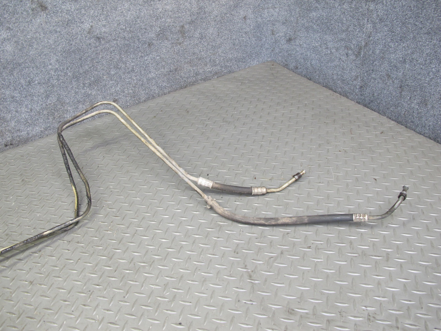 1998 Chevrolet Camaro 4L60E A/T Auto Transmission Oil Cooler Hose Pipe Line OEM