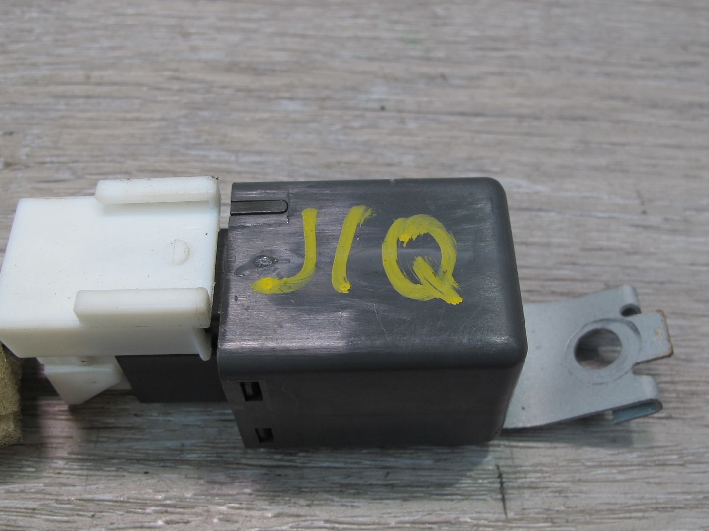 2013-2020 Infiniti JX35 QX60 Power Window Circuit Breaker Relay Module