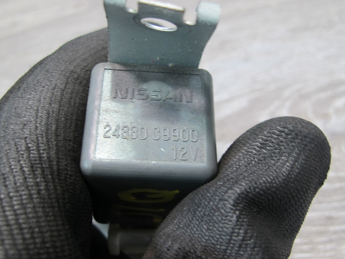 2013-2020 Infiniti JX35 QX60 Power Window Circuit Breaker Relay Module