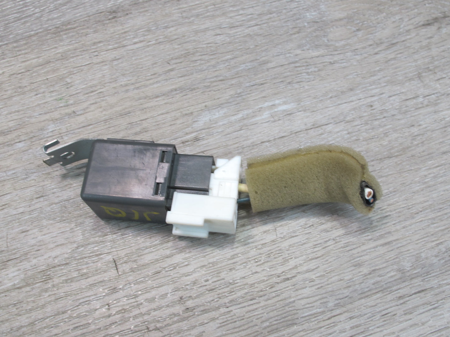 2013-2020 Infiniti JX35 QX60 Power Window Circuit Breaker Relay Module