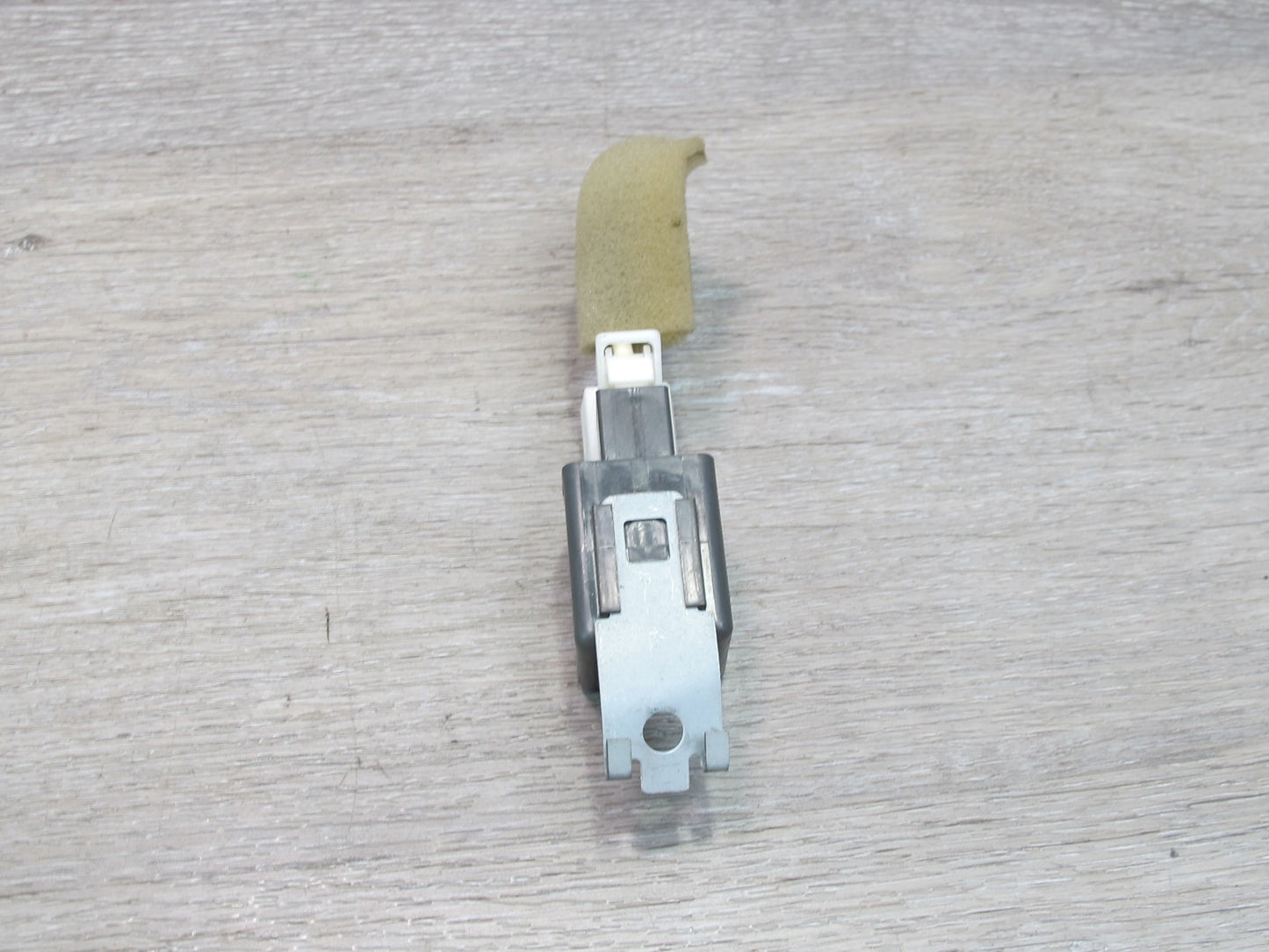 2013-2020 Infiniti JX35 QX60 Power Window Circuit Breaker Relay Module