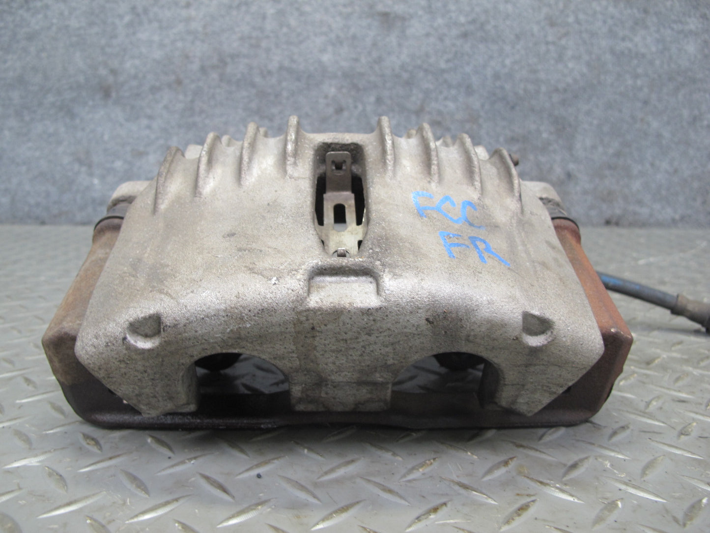 98-02 Chevrolet Camaro Z28 Set of 2 Front Left & Right Brake Caliper OEM