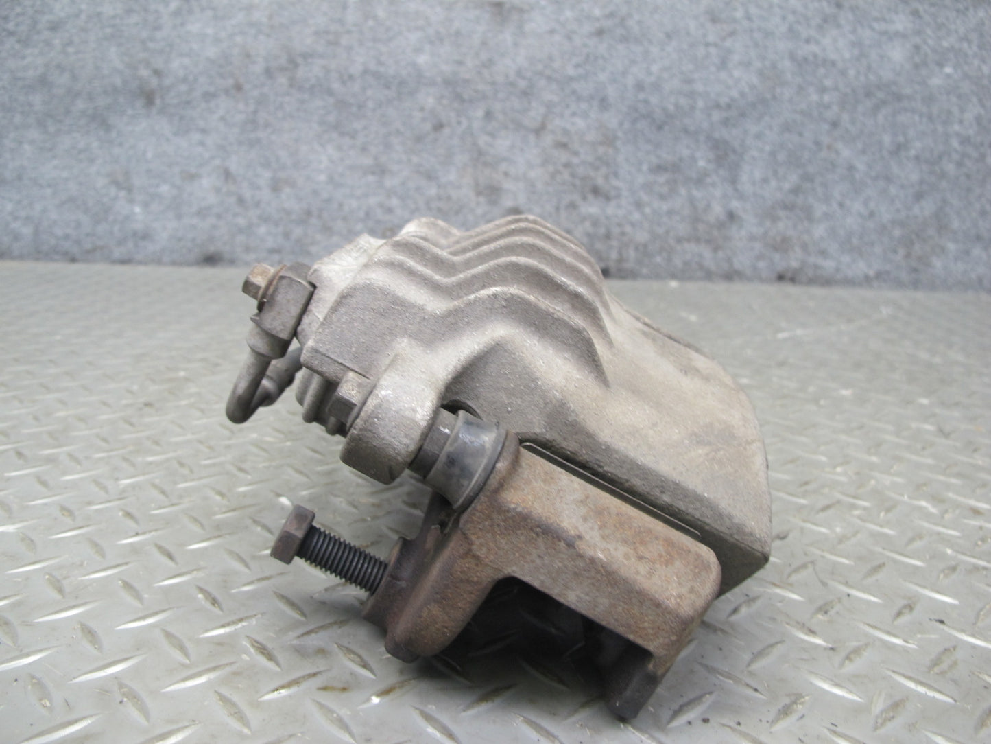 98-02 Chevrolet Camaro Z28 Set of 2 Front Left & Right Brake Caliper OEM