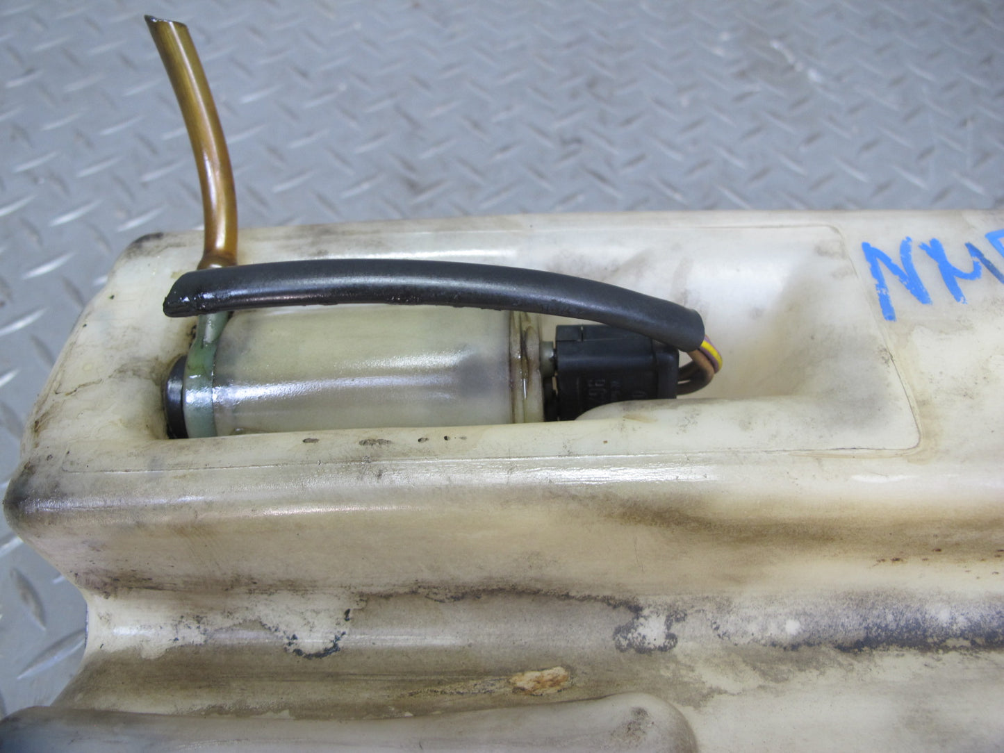 75-85 Mercedes W123 Windshield Washer Fluid Reservoir Tank w Pump OEM