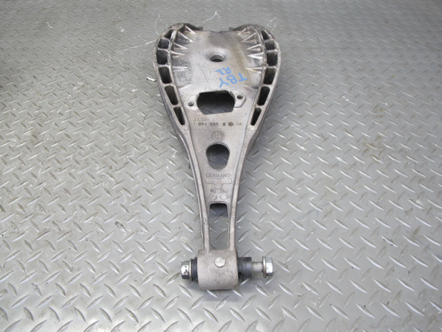 2001-2006 BMW E46 Set of 2 Rear Left & Right Suspension Upper Control Arm