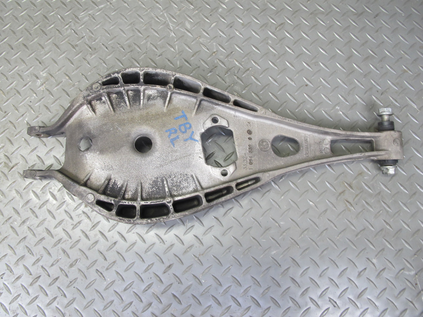 2001-2006 BMW E46 Set of 2 Rear Left & Right Suspension Upper Control Arm