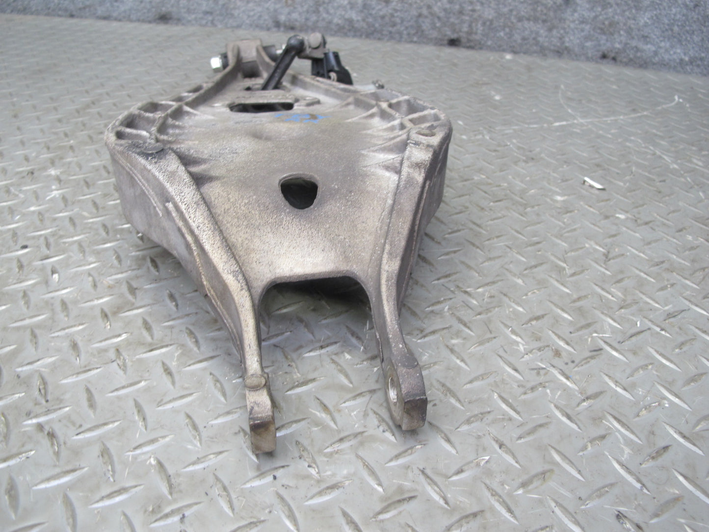 2001-2006 BMW E46 Set of 2 Rear Left & Right Suspension Upper Control Arm