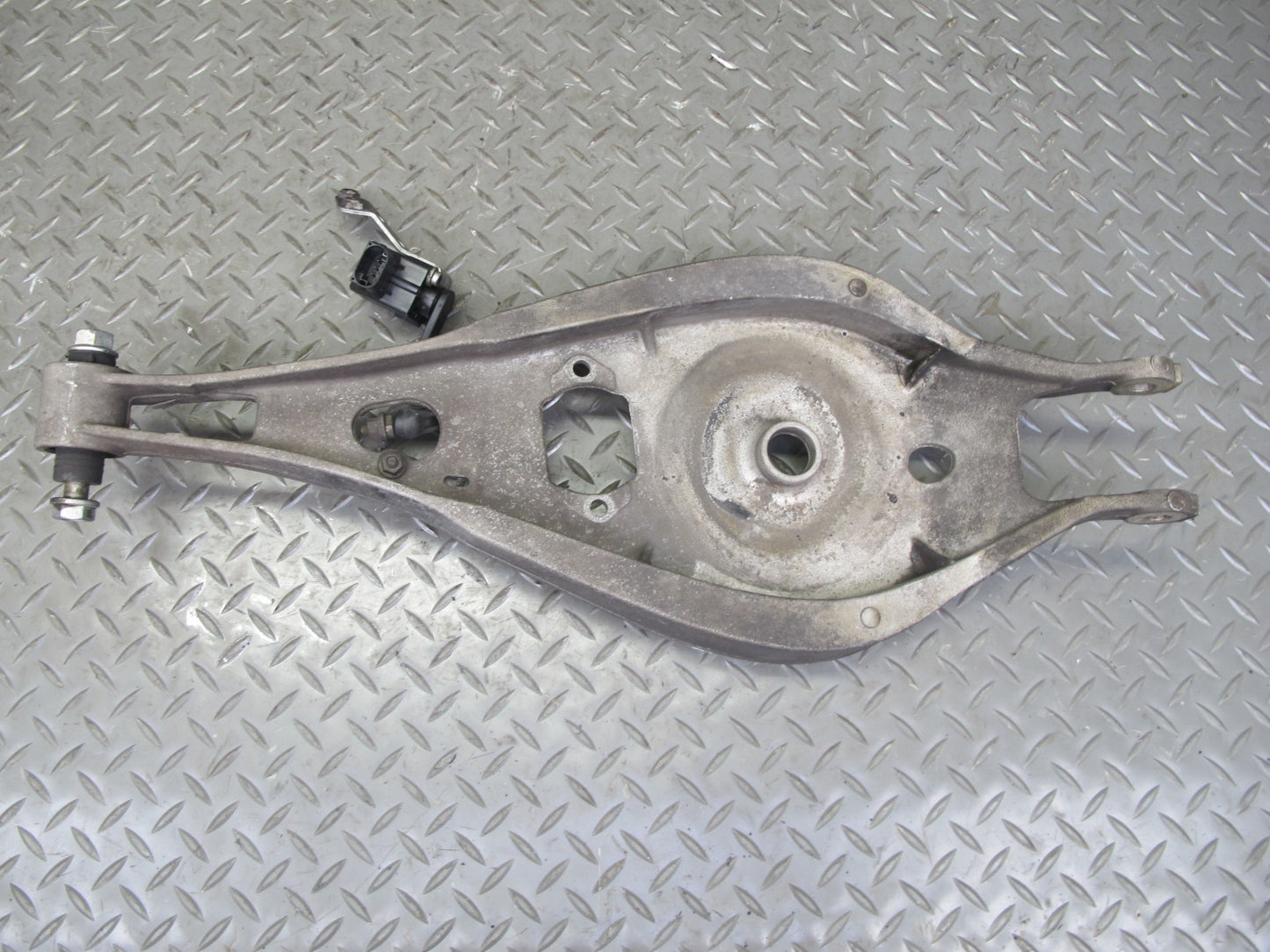 2001-2006 BMW E46 Set of 2 Rear Left & Right Suspension Upper Control Arm