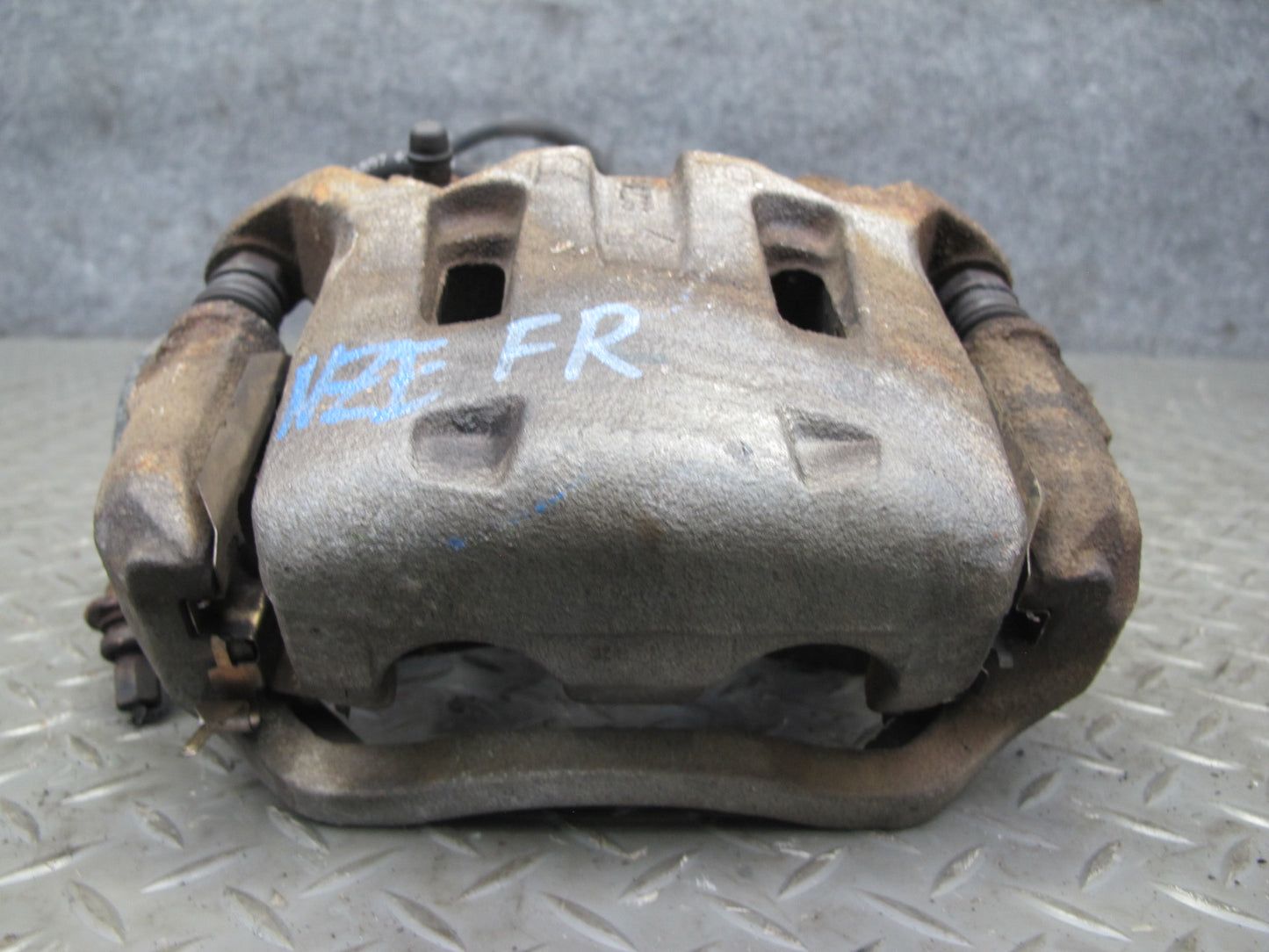 10-14 Nissan 370Z Z34 Convertible Set of 2 Front Left & Right Brake Caliper OEM