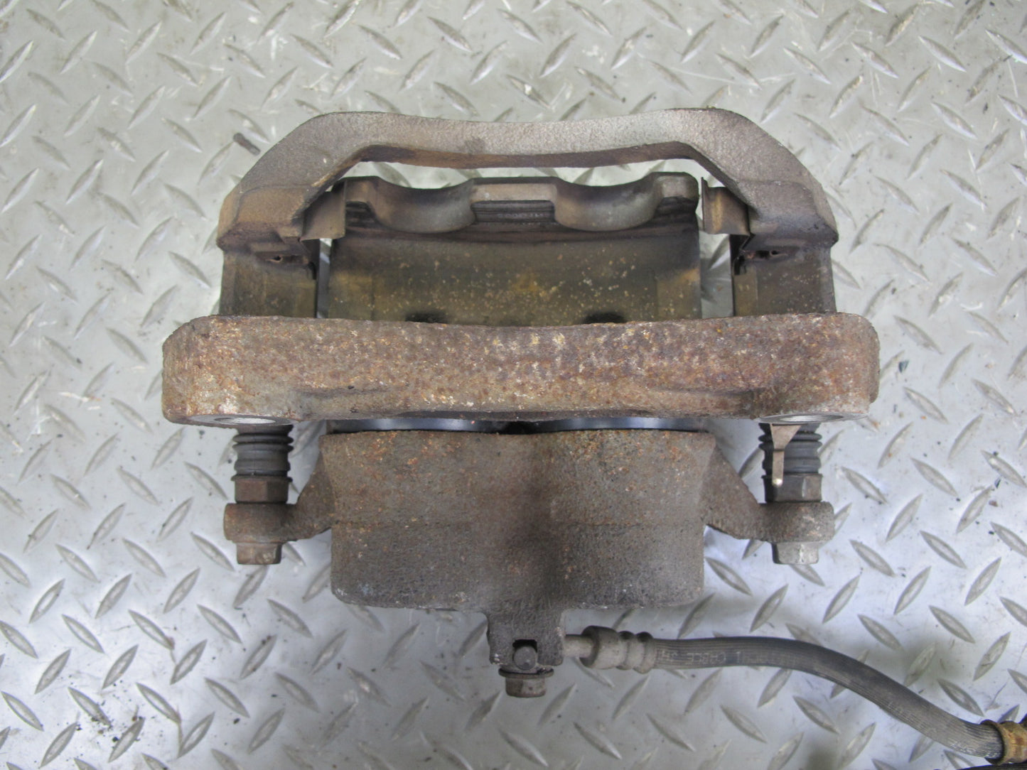 10-14 Nissan 370Z Z34 Convertible Set of 2 Front Left & Right Brake Caliper OEM