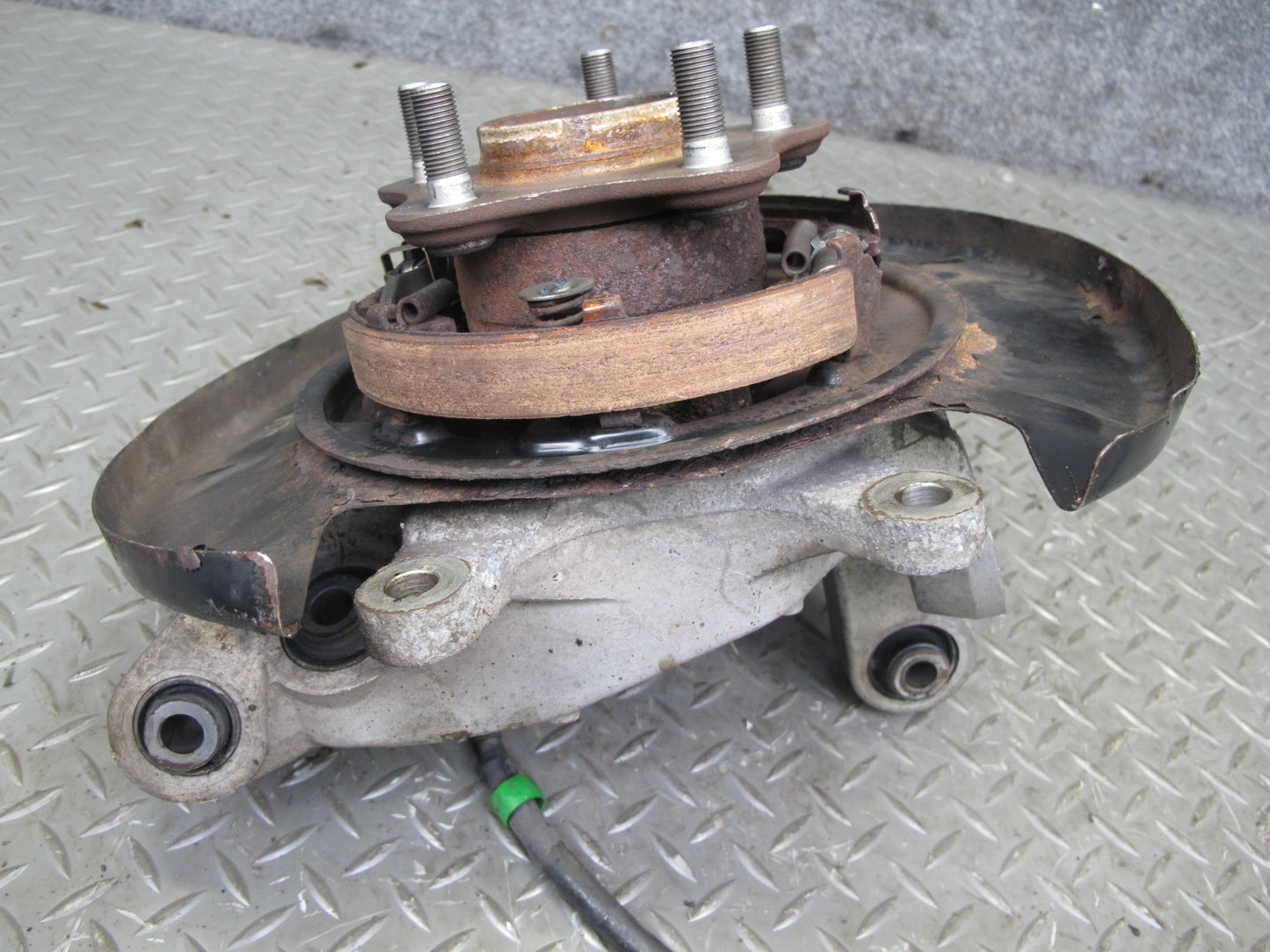 13-14 Nissan 370Z Z34 Rear Right Spindle Knuckle Wheel Hub Bearing 89K Miles OEM