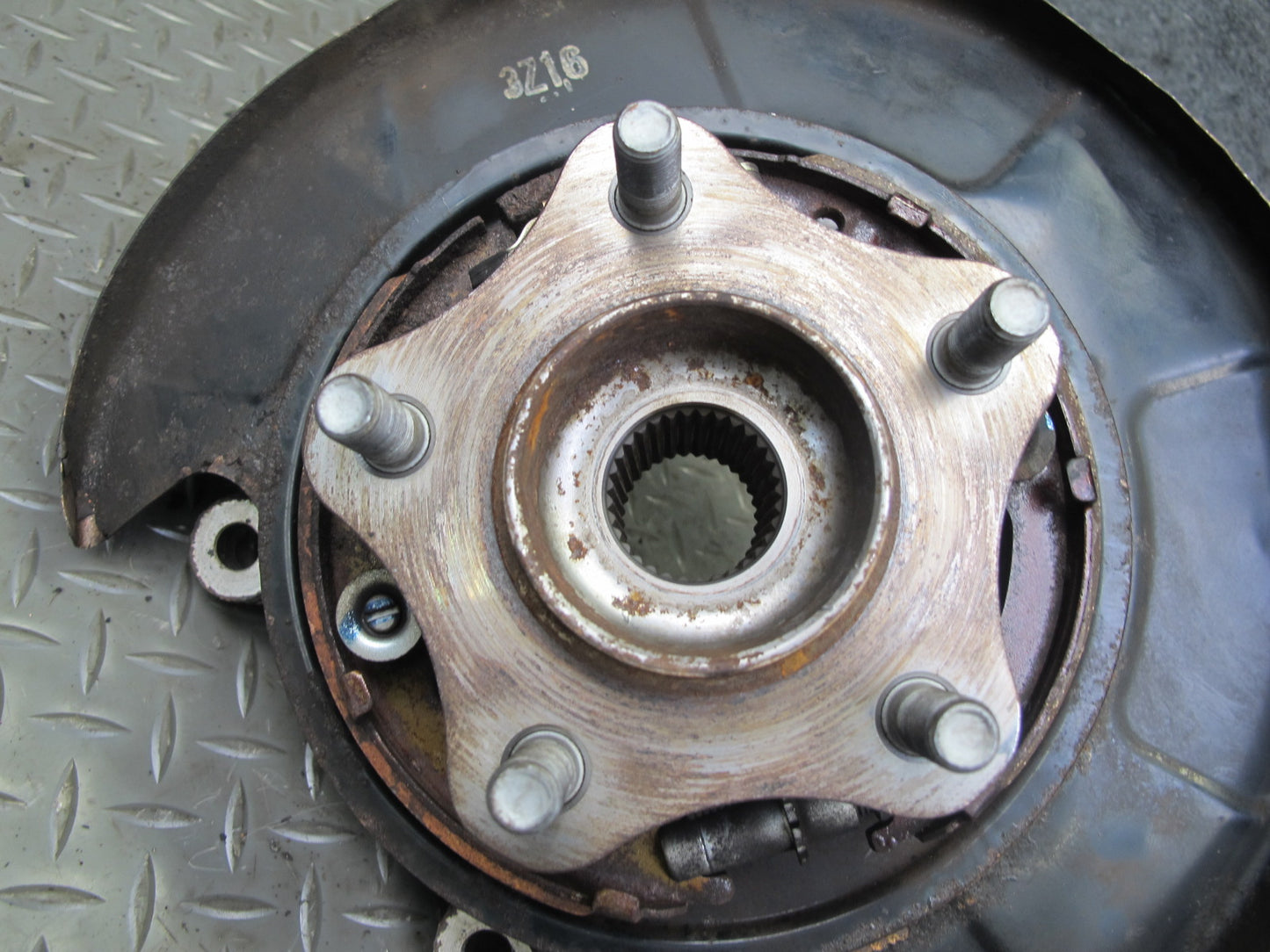 13-14 Nissan 370Z Z34 Rear Right Spindle Knuckle Wheel Hub Bearing 89K Miles OEM