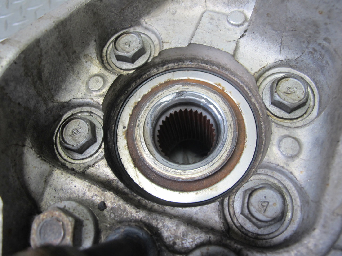 13-14 Nissan 370Z Z34 Rear Right Spindle Knuckle Wheel Hub Bearing 89K Miles OEM