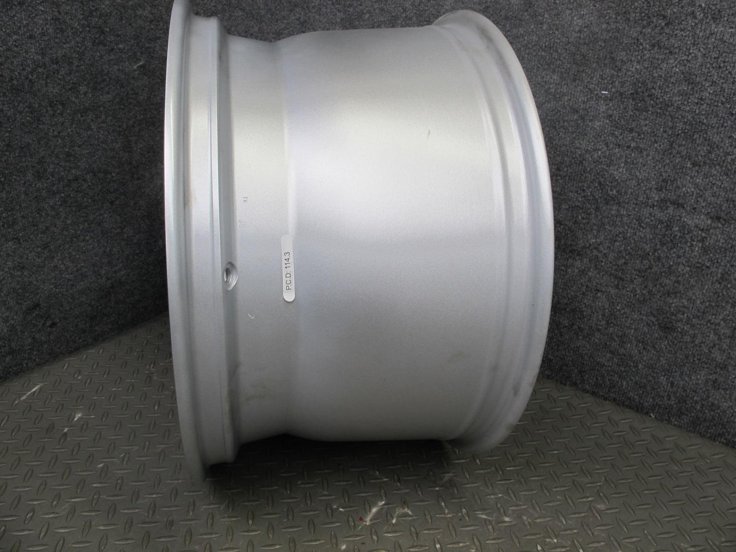 Aodhan DS05 Silver Machined R18" Alloy Wheel Rim 18x10.5J ET17 5x114.3 w Cap OEM