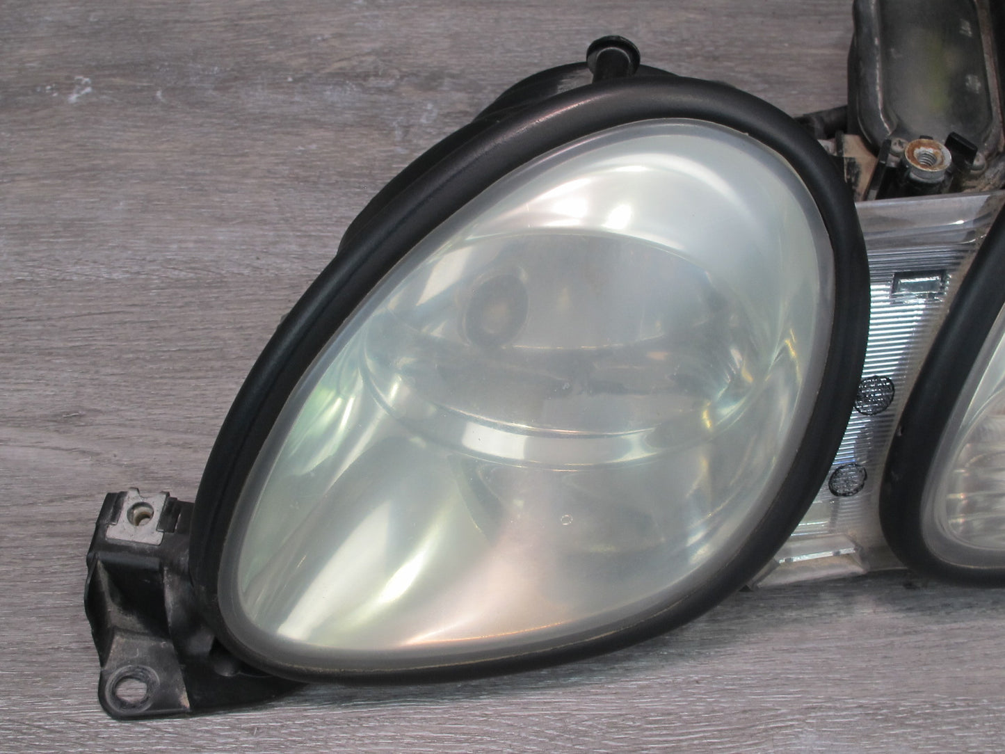 02-05 Lexus JZS160L GS300 GS430 Front Left Halogen Headlight Lamp OEM