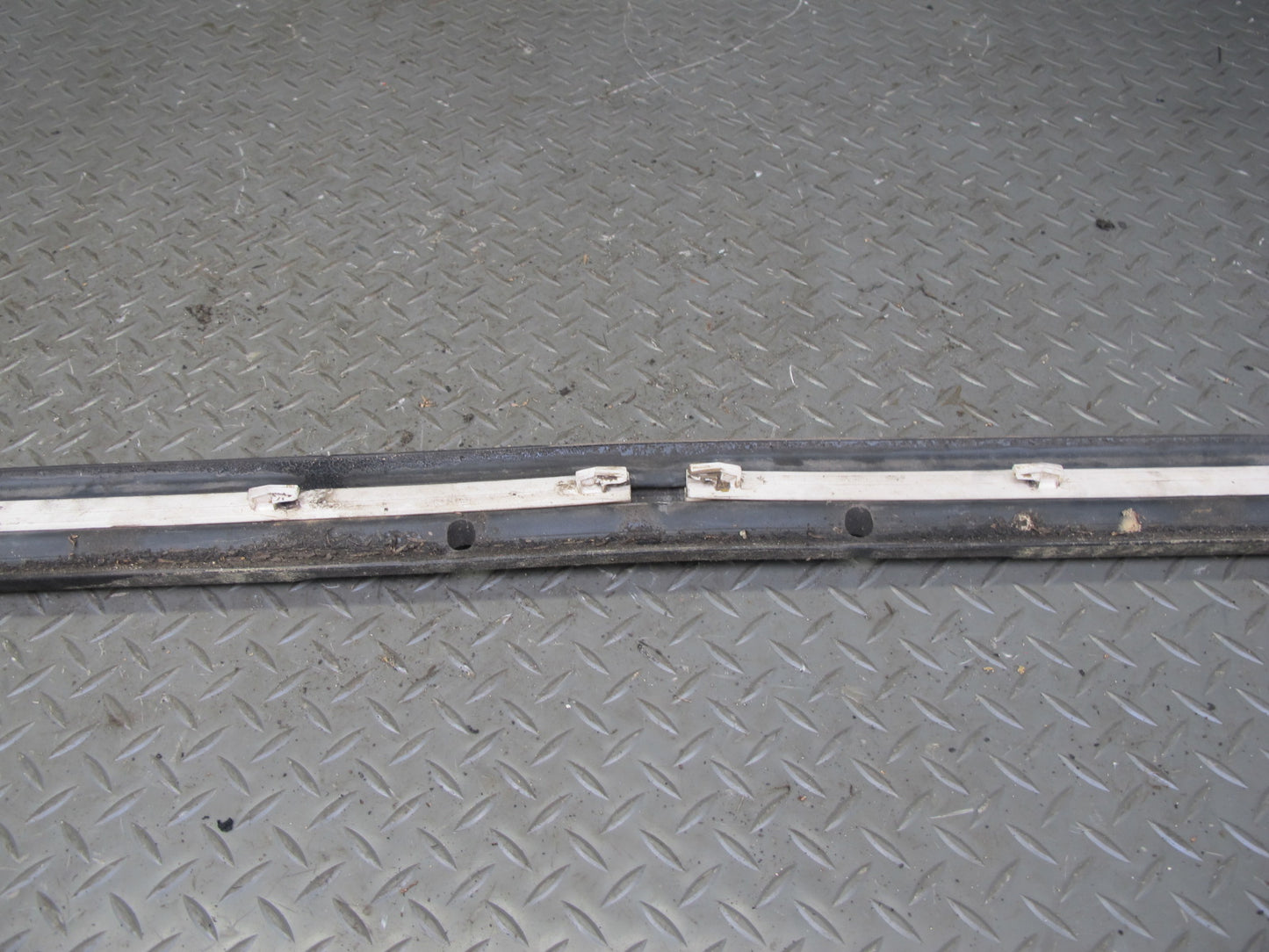 77-85 Mercedes W123 Front Bumper Impact Strip Rubber Trim Cover Pad Set OEM