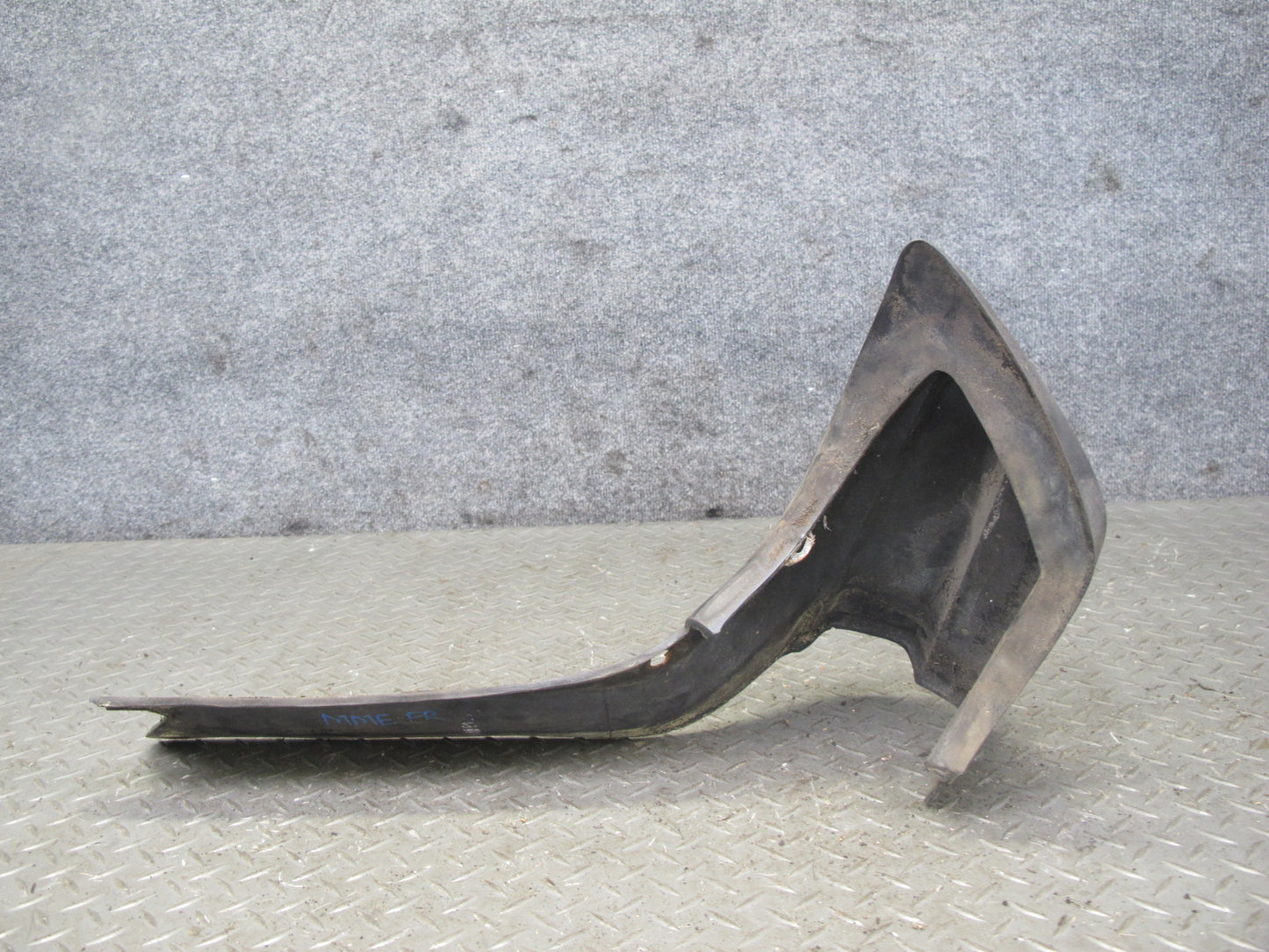 77-85 Mercedes W123 Front Bumper Impact Strip Rubber Trim Cover Pad Set OEM