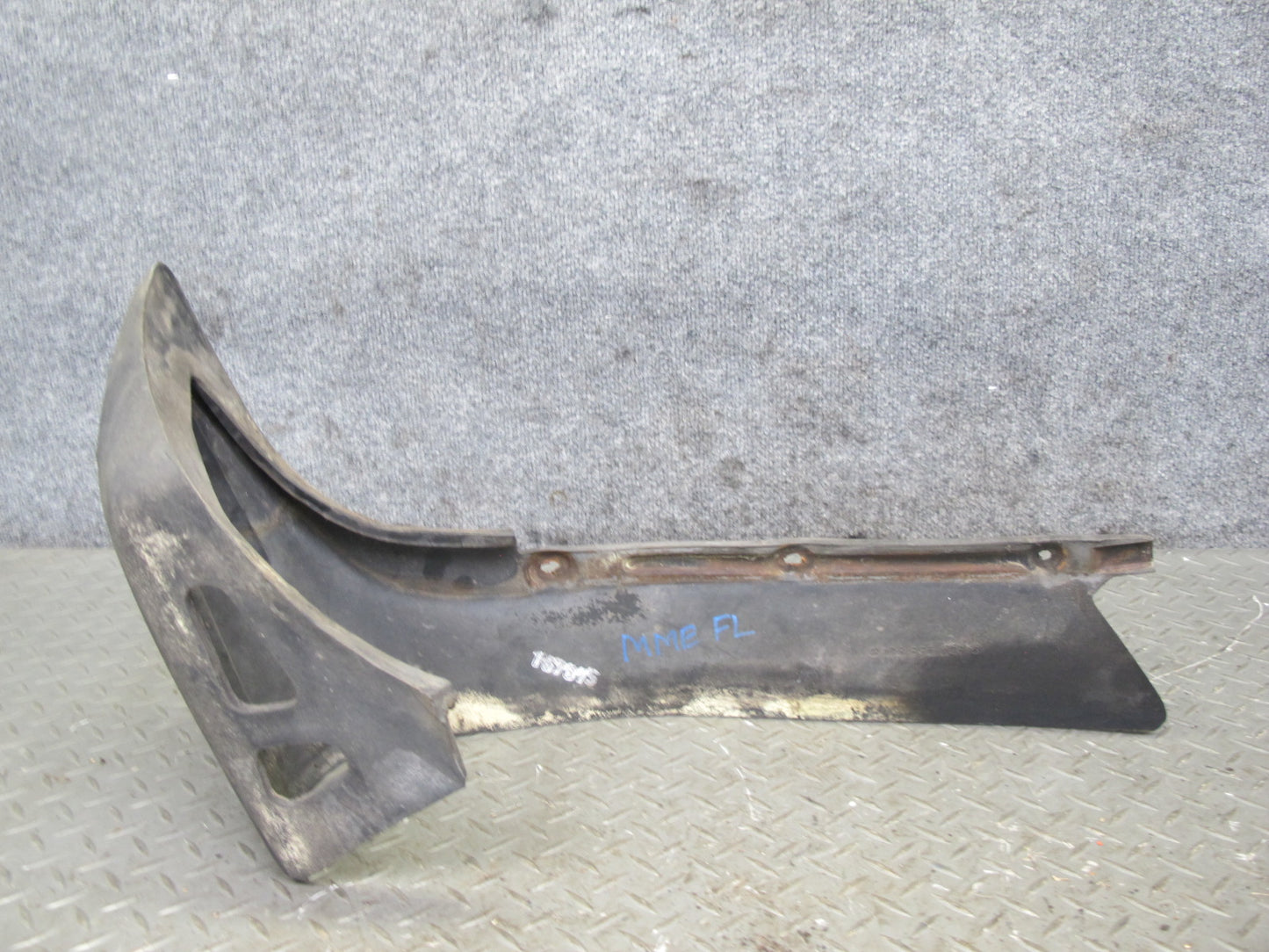 77-85 Mercedes W123 Front Bumper Impact Strip Rubber Trim Cover Pad Set OEM