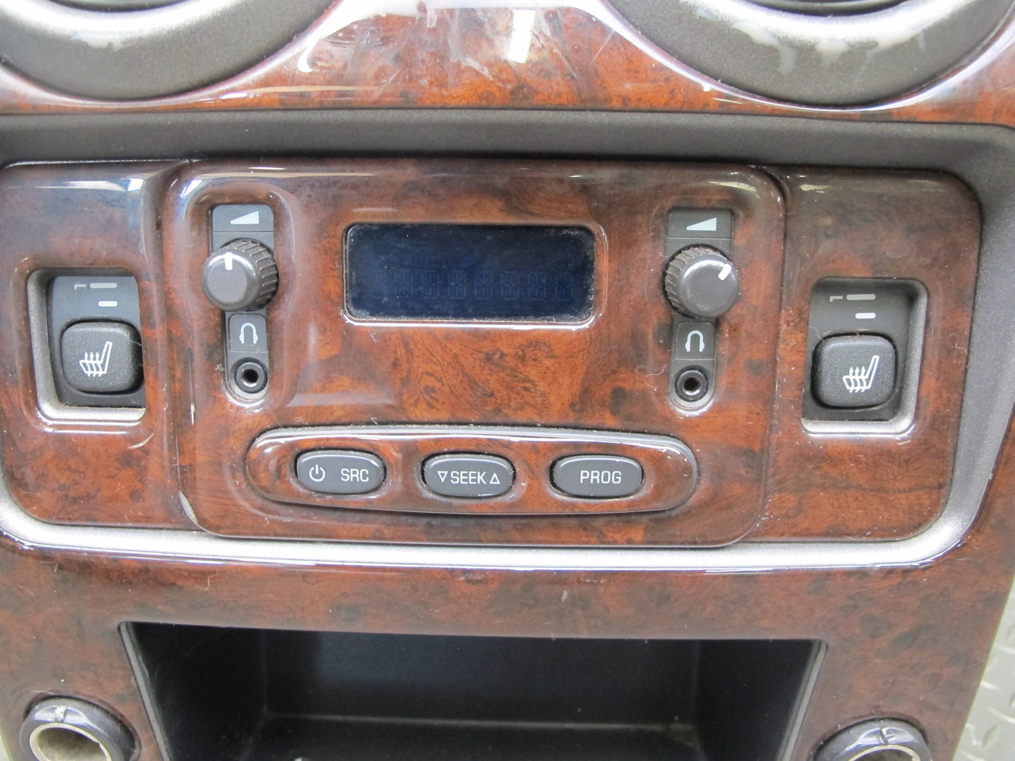 2003-2006 Hummer H2 Front Center Console Trim Cover Panel W/ Armrest