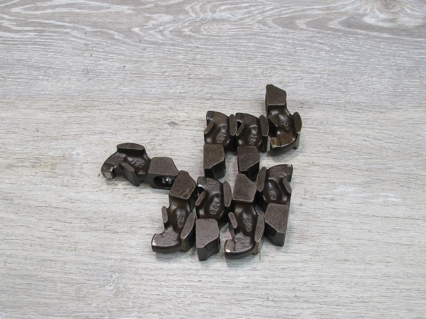86-91 Mercedes 560SEC 560SEL M117 Rocker Arm & Valve Adjust Shim Set Right OEM