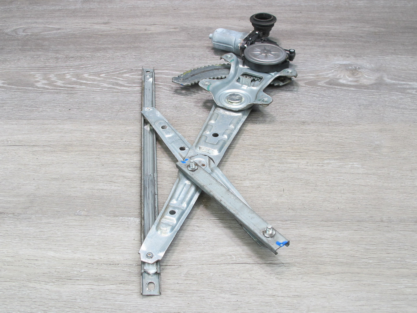 2014-2020 Infiniti QX60 Rear Left Door Window Regulator w Motor
