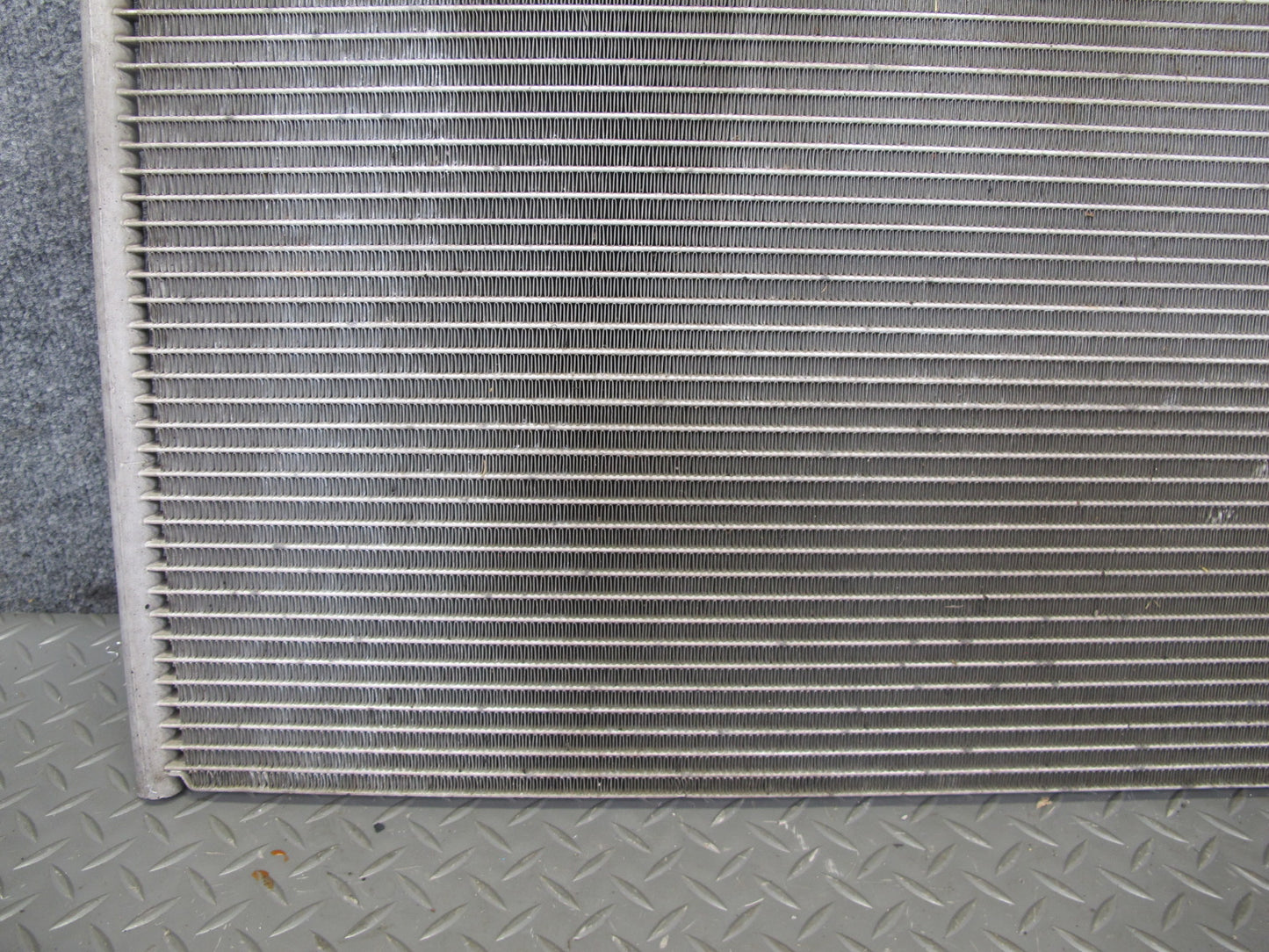 2003-2007 Hummer H2 A/C Air Condition Condenser