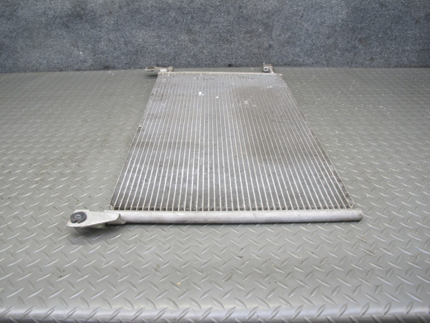 2003-2007 Hummer H2 A/C Air Condition Condenser