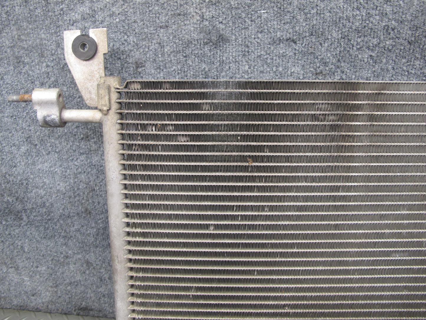 2003-2007 Hummer H2 A/C Air Condition Condenser