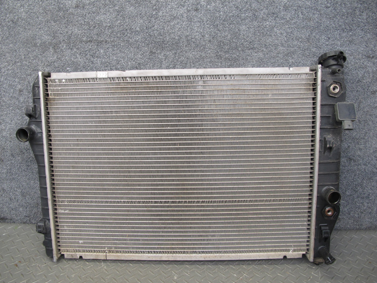 98-99 Chevrolet Camaro 5.7L V8 LS1 A/T Engine Cooling Radiator 52471357 OEM
