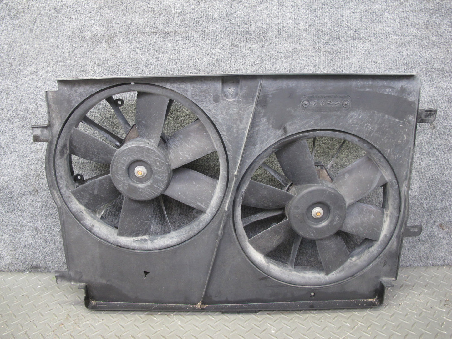 98-02 Chevrolet Camaro Z28 5.7 LS1 Engine Radiator Dual Cooling Fan & Shroud OEM
