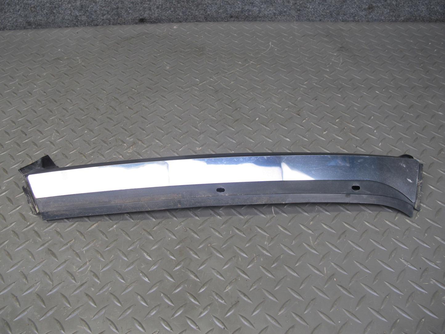 2003-2009 Hummer H2 Front Left Right Windshield A Pillar Trim Molding Panel Set