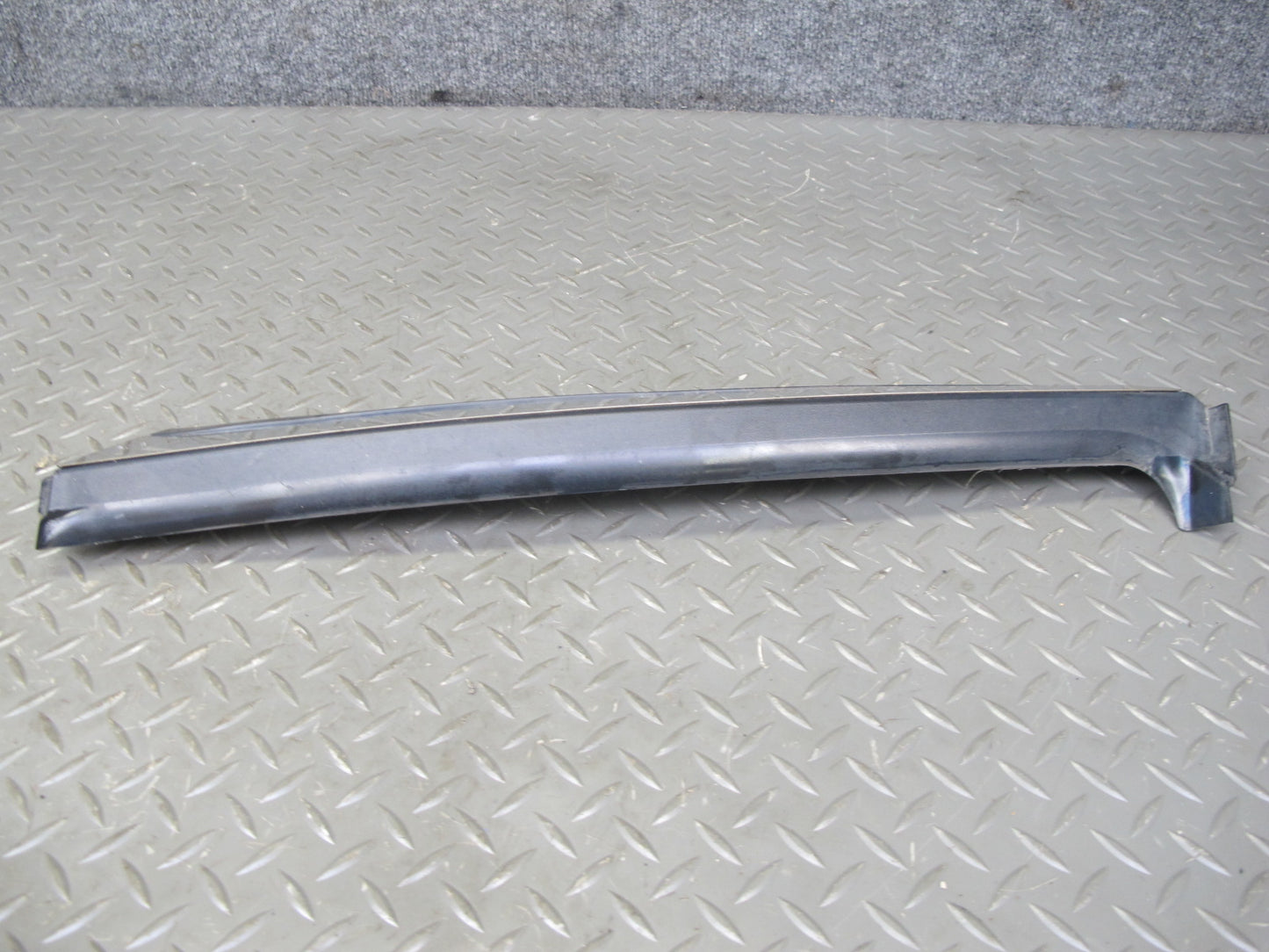 2003-2009 Hummer H2 Front Left Right Windshield A Pillar Trim Molding Panel Set