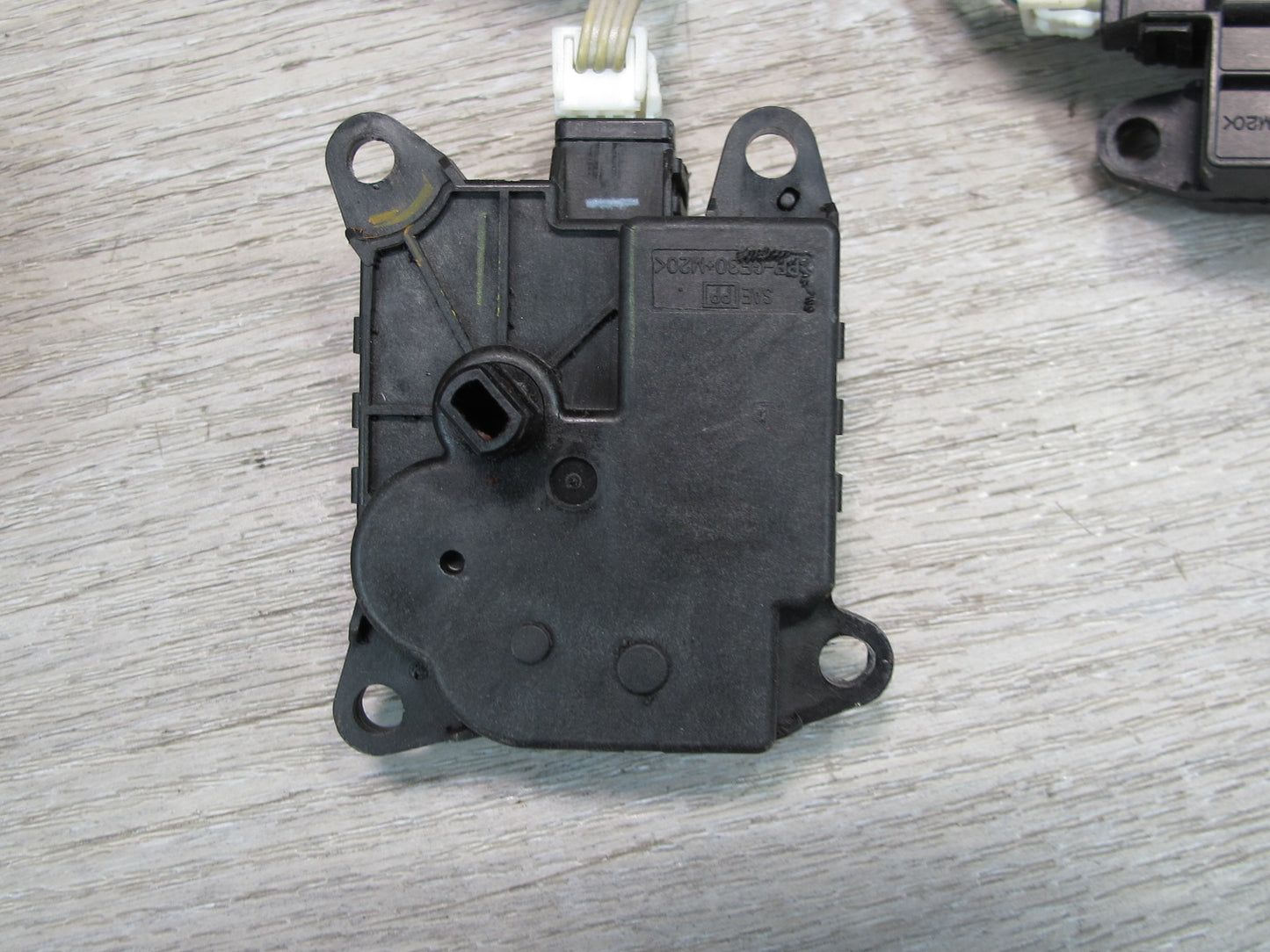 2013-2020 Infiniti JX35 QX60 A/C Heater Flap Door Actuator Motor Wiring Set