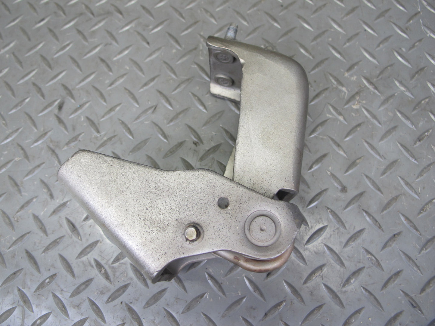 2003-2009 Hummer H2 Front Right & Left Side Hood Bonnet Hinge Support Set