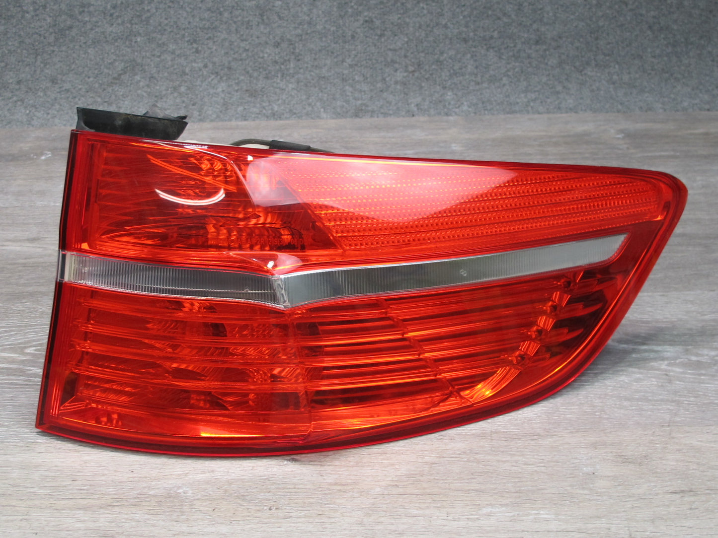 2008-2012 BMW X6 E71 E72 Rear Right Outer Tail Light Lamp