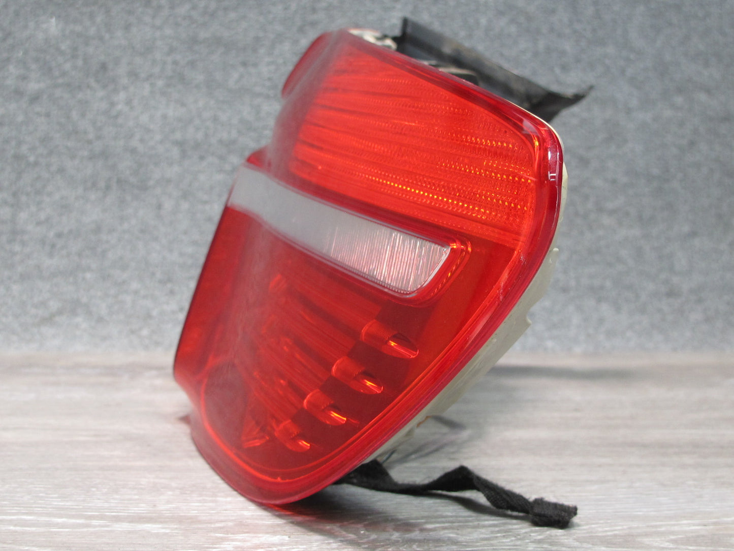 2008-2012 BMW X6 E71 E72 Rear Right Outer Tail Light Lamp