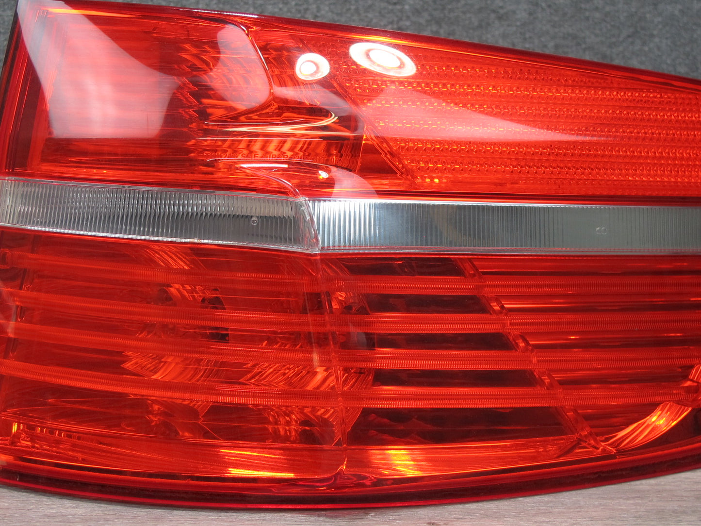 2008-2012 BMW X6 E71 E72 Rear Right Outer Tail Light Lamp