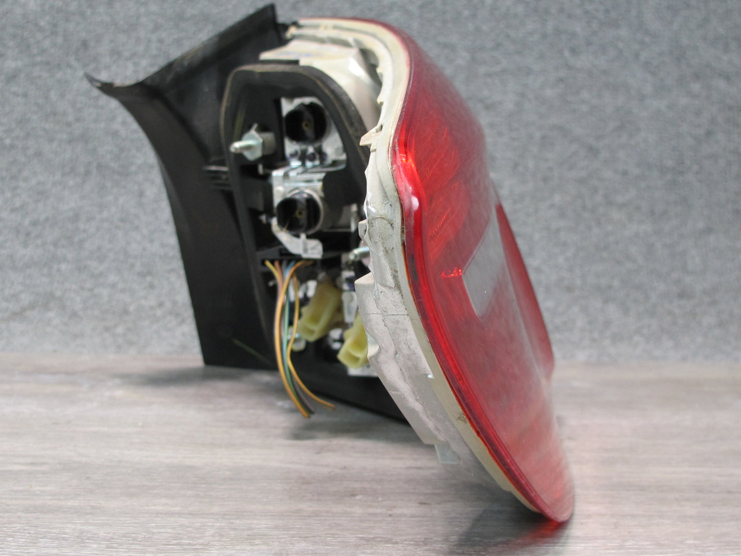 2008-2012 BMW X6 E71 E72 Rear Left Outer Tail Light Lamp
