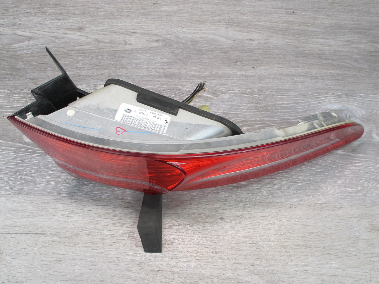 2008-2012 BMW X6 E71 E72 Rear Left Outer Tail Light Lamp
