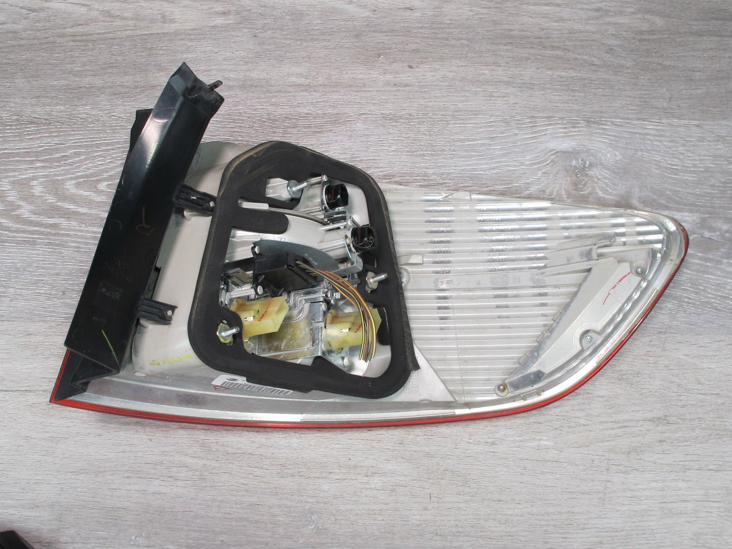 2008-2012 BMW X6 E71 E72 Rear Left Outer Tail Light Lamp