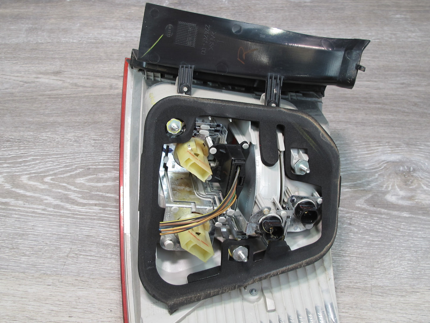 2008-2012 BMW X6 E71 E72 Rear Left Outer Tail Light Lamp