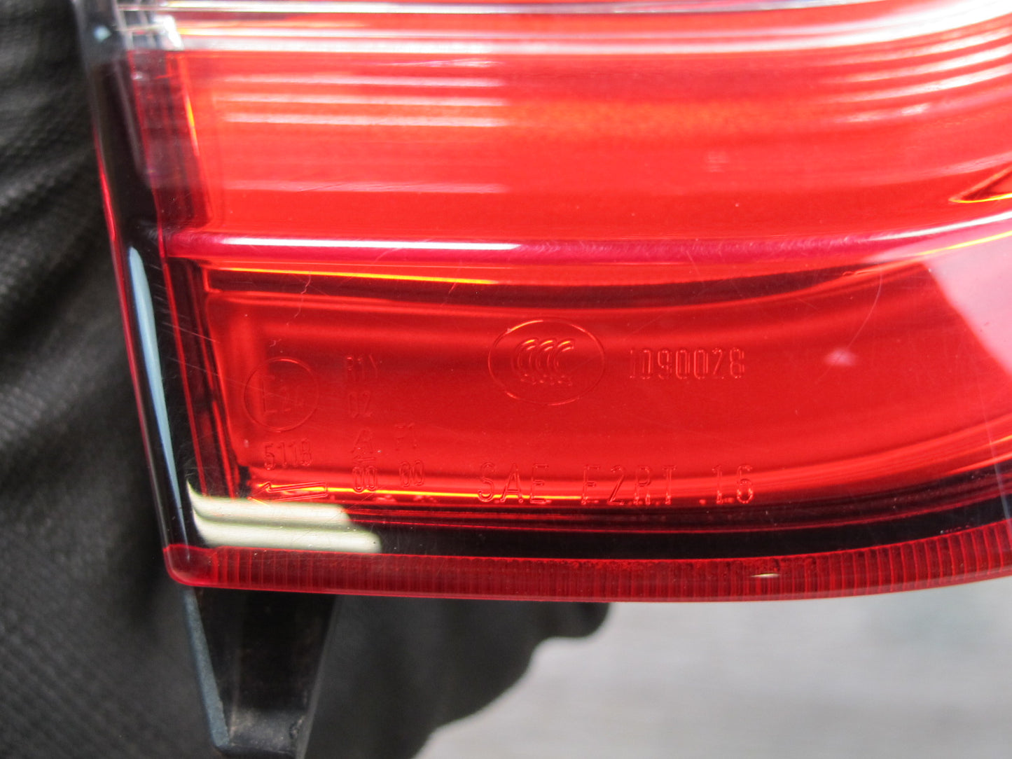 2017-2020 Maserati Levante M161 Rear Left Inner Trunk Tail Light Lamp 670100870