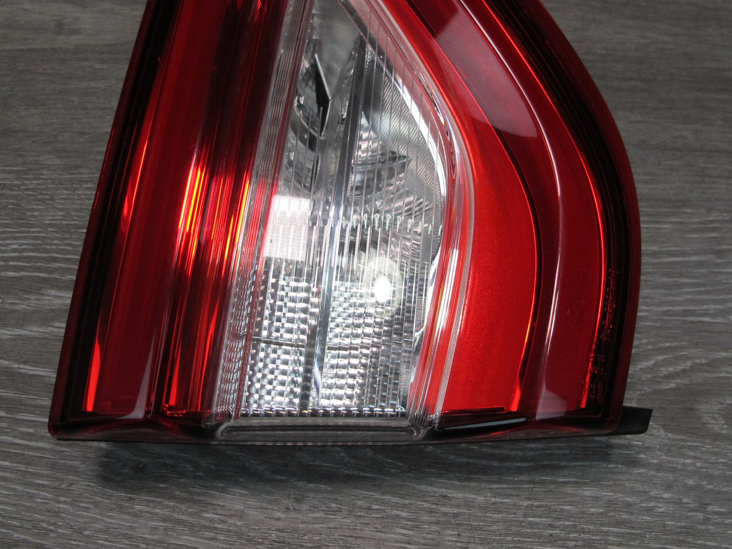 2017-2020 Maserati Levante M161 Rear Left Inner Trunk Tail Light Lamp 670100870