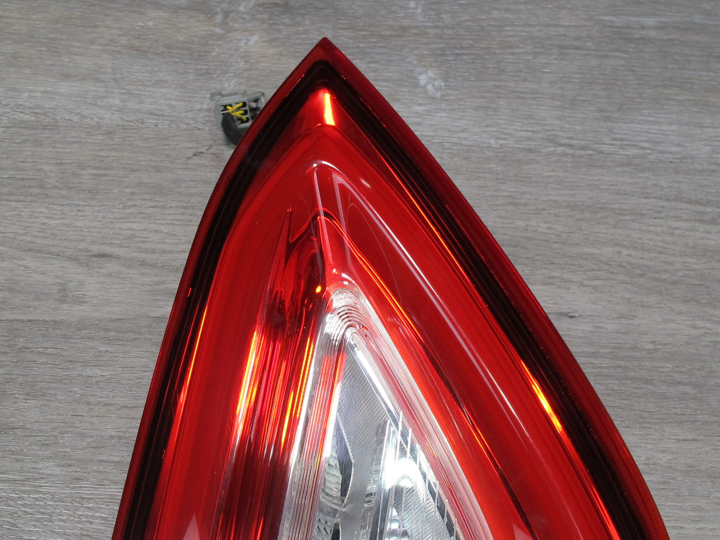 2017-2020 Maserati Levante M161 Rear Left Inner Trunk Tail Light Lamp 670100870